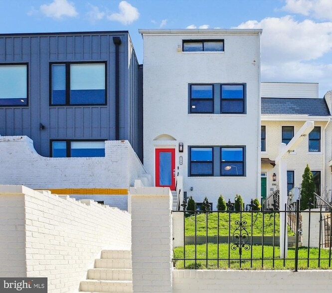 Photo - 329 15th Street NE Unit