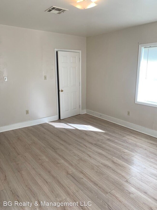 Building Photo - 3 br, 1 bath House - 816 Park Ave