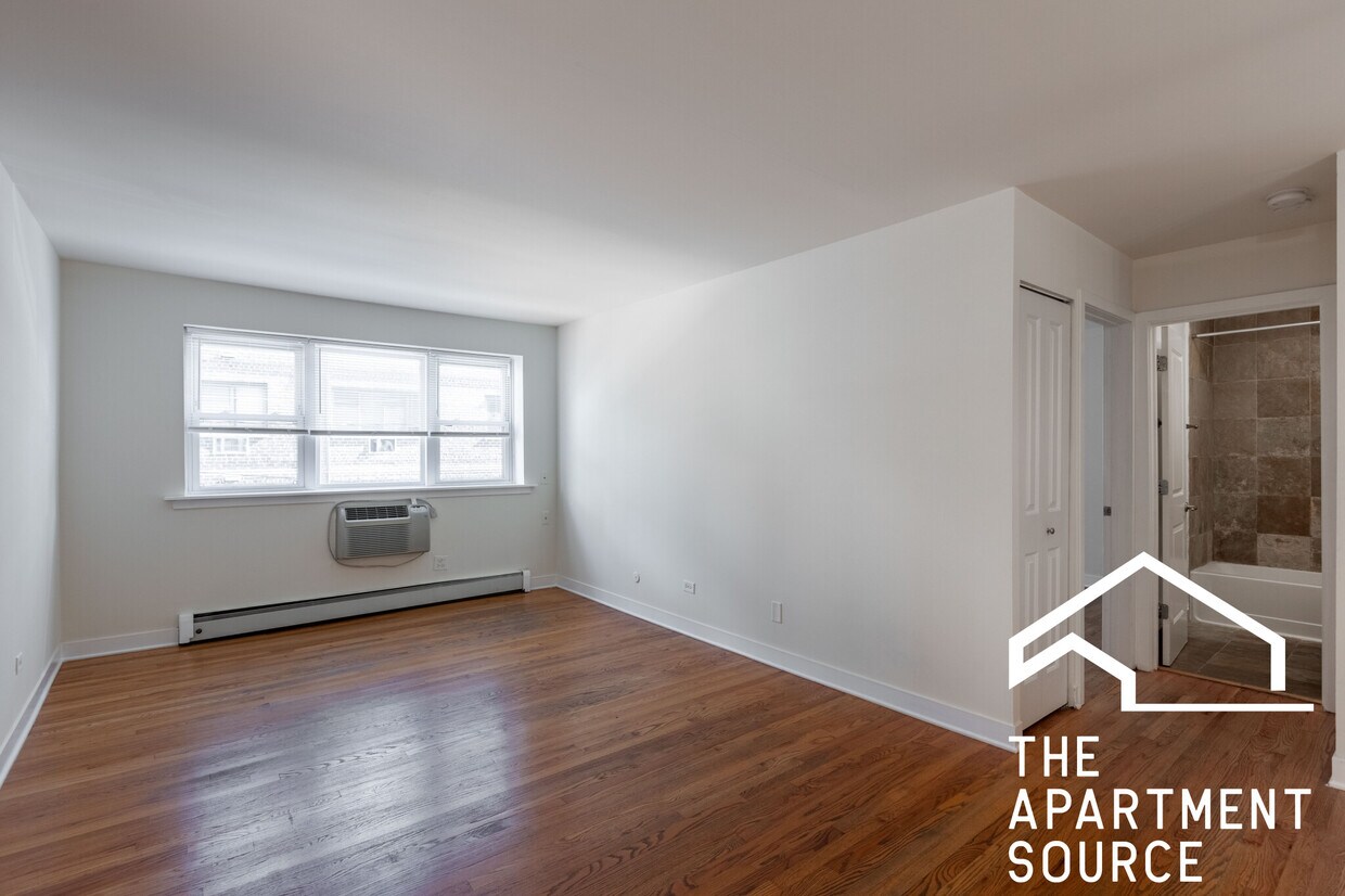 Foto principal - 628 W Wrightwood Ave