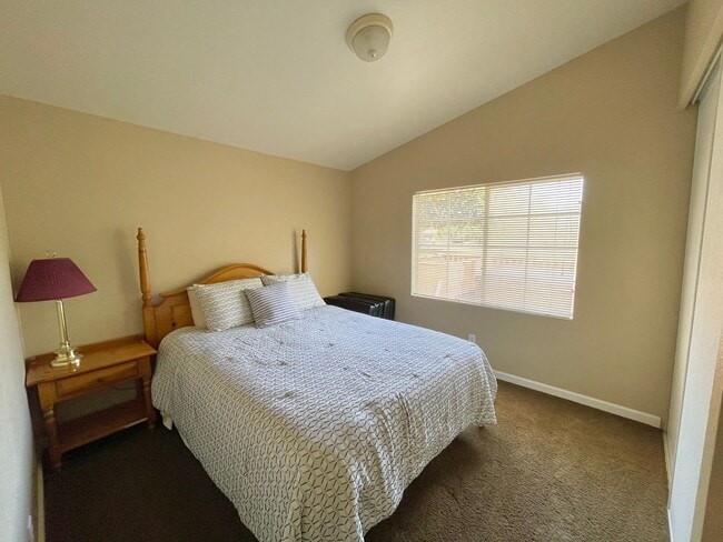 Building Photo - BEAUTIFUL HERITAGE 3 BEDROOM 2 BATH HOMEl ...