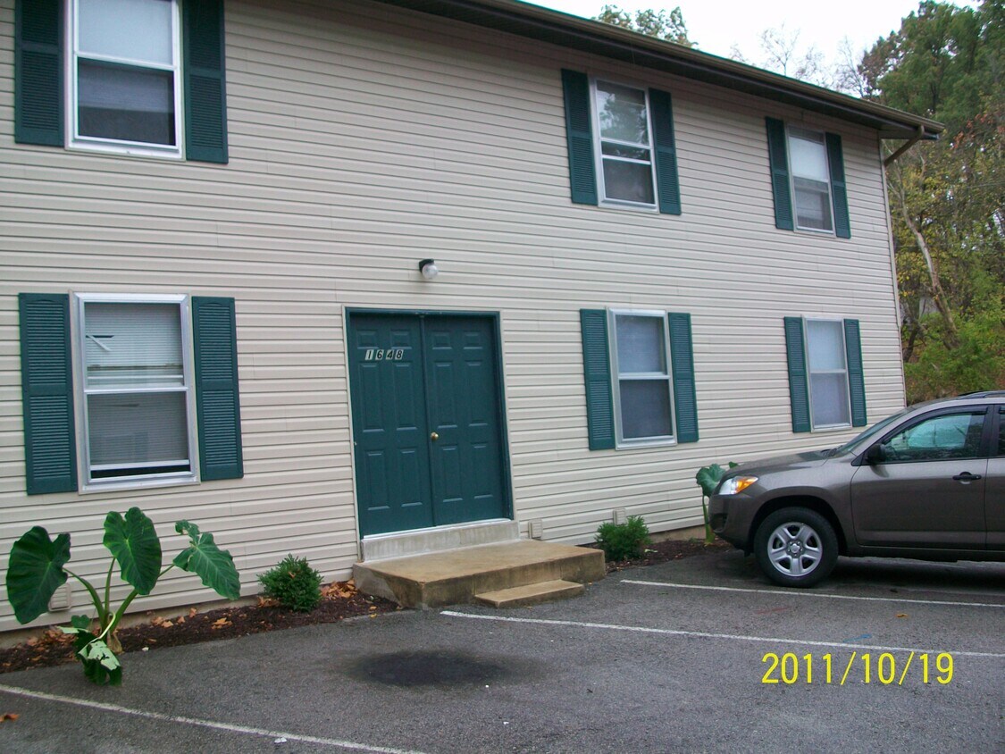 1648 W Sugar Ln Unit C, High Ridge, MO 63049 Apartments in High Ridge