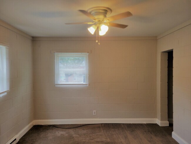 Building Photo - 927 North 20th Street, Unit B