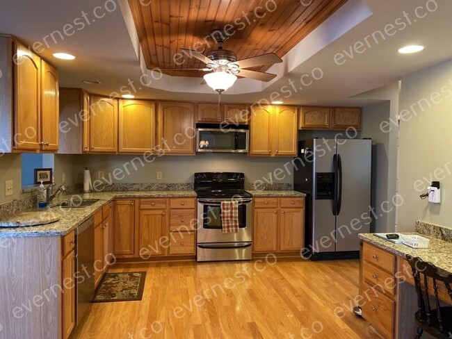 Building Photo - 103 Winchester Ln