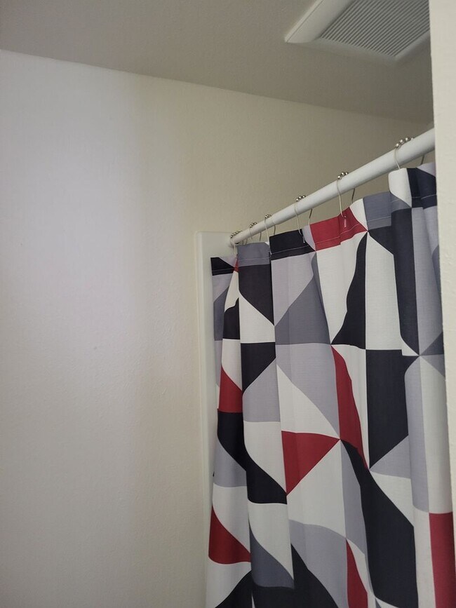 Foto del edificio - 2216 Merner Ave