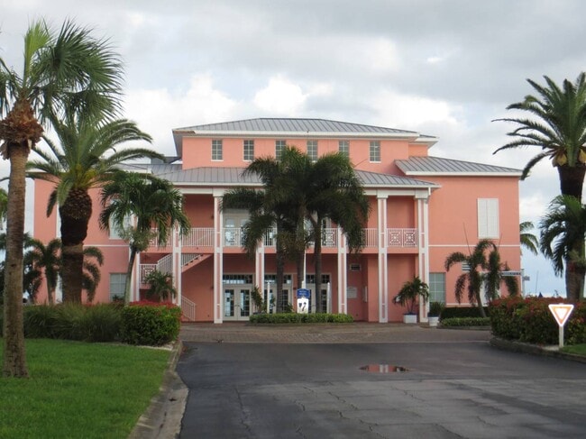Foto del edificio - 4856 Snook Dr SE