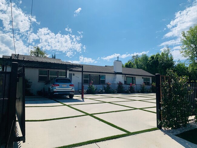 Building Photo - 5148 Otis Ave