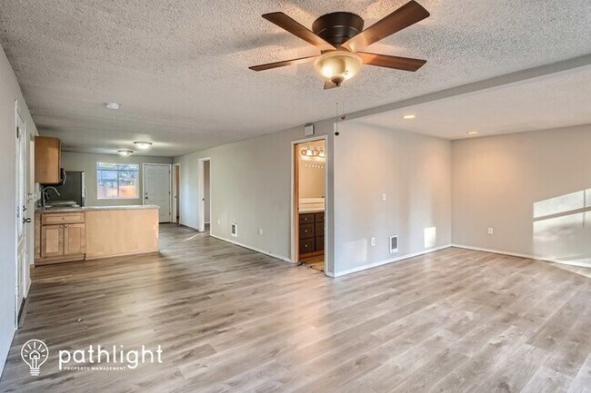 Building Photo - 16422 17th Ave E, Spanaway, WA, 98387