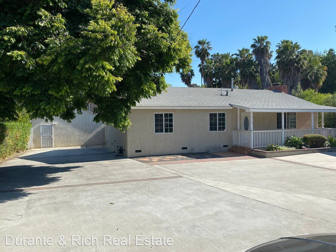 Foto principal - 3 br, 1.5 bath House - 9105 Tropico Drive