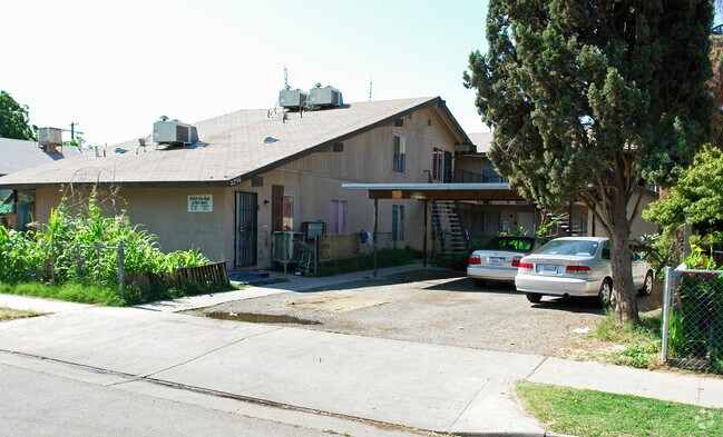 Foto del edificio - 2246 E White Ave