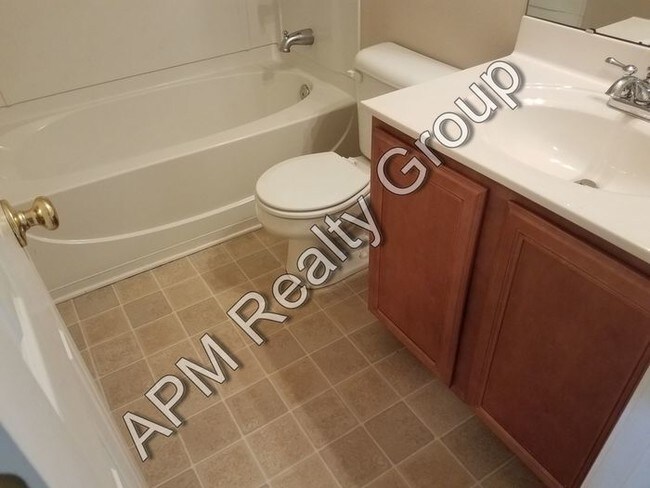 Building Photo - Great patio home in Southeast