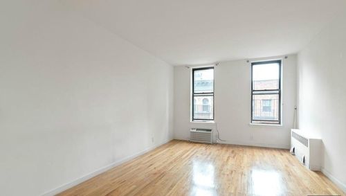 Primary Photo - 409 E 83rd St