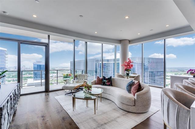 Foto principal - 7901 Windrose Ave.