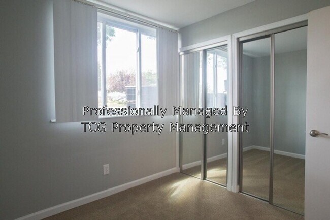 Foto del edificio - 600 E McKinley Rd