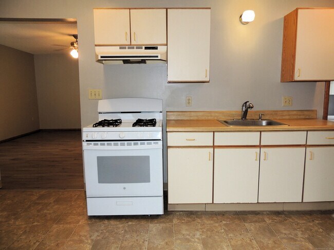 Building Photo - 57 Talcott Ave
