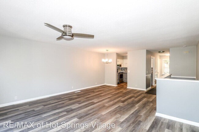 Building Photo - 2 br, 1.5 bath House - 16 Daganza Place