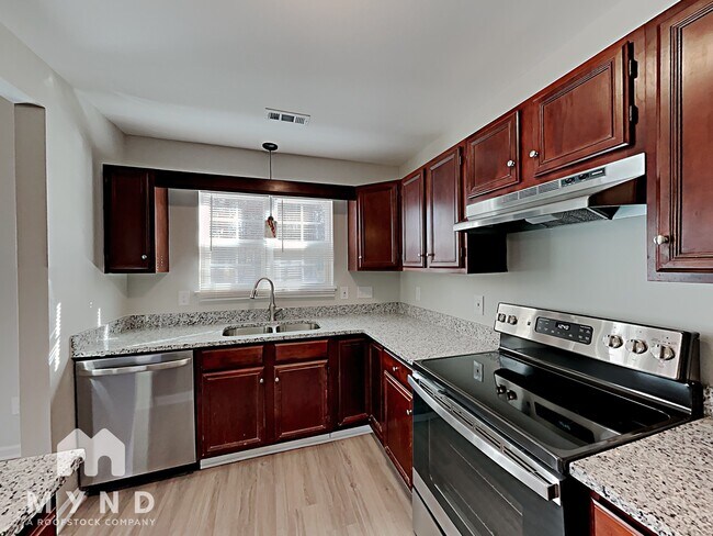 Foto del edificio - 7515 Pence Pond Ln
