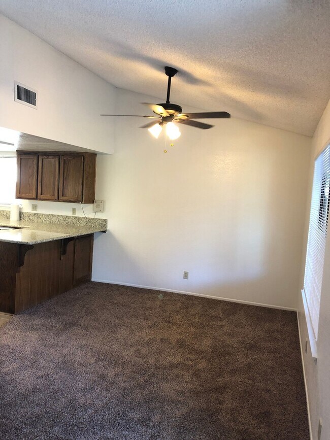 Foto del edificio - HERITAGE VILLAGE HOME - AVAILABLE NOW!!