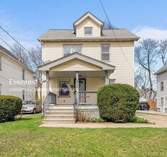 Building Photo - 14117 Sylvia Ave
