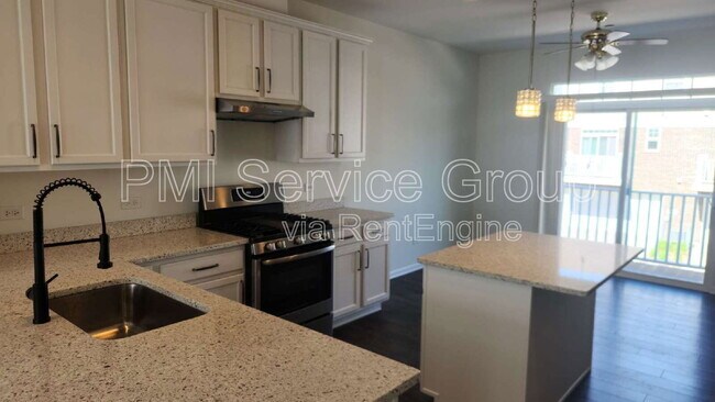Foto del edificio - 4444 Monroe Ct