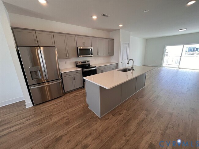 Building Photo - 15354 Oasis Sun Aly