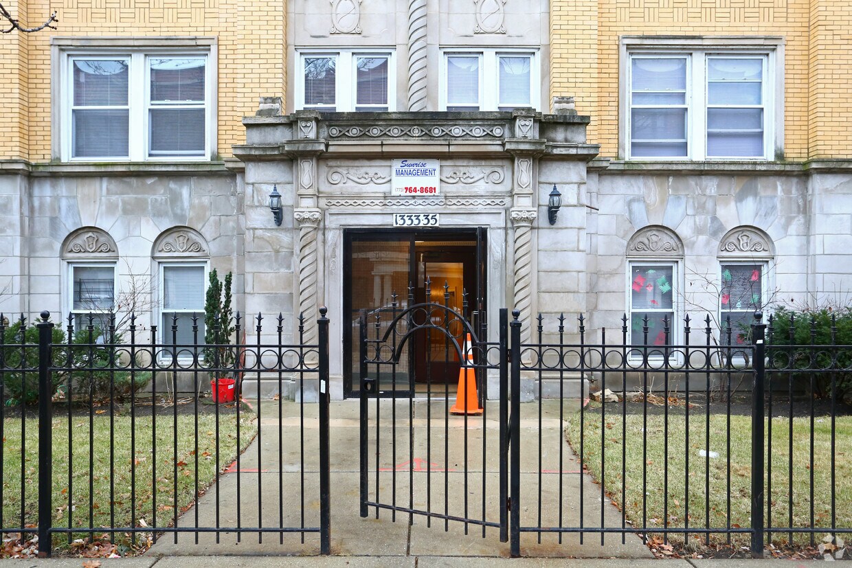 Foto del edificio - 1333 W Birchwood Ave