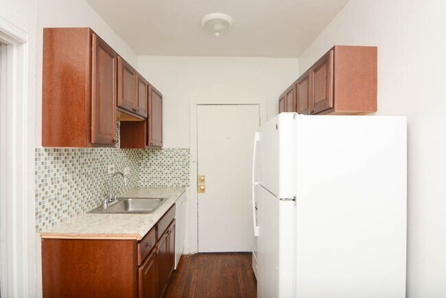 Foto del edificio - 931 W Sunnyside Ave