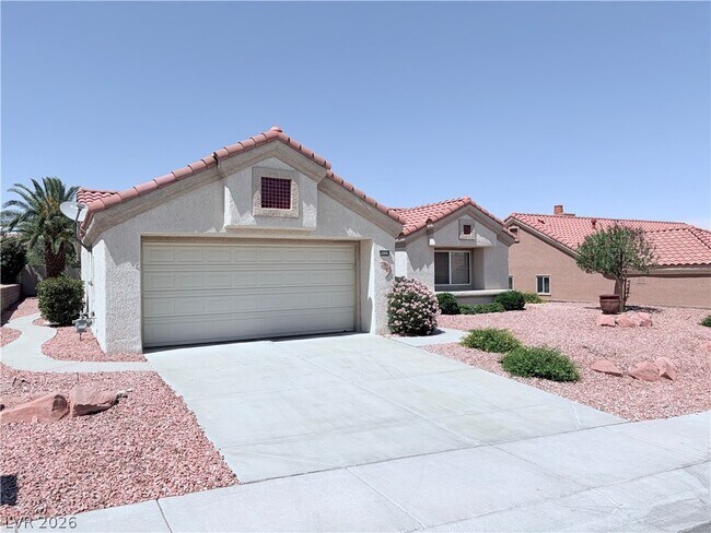 Foto del edificio - 9520 Ruby Hills Dr