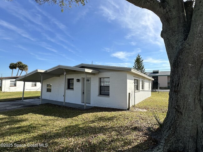 Building Photo - 2909 Zephyr Ln