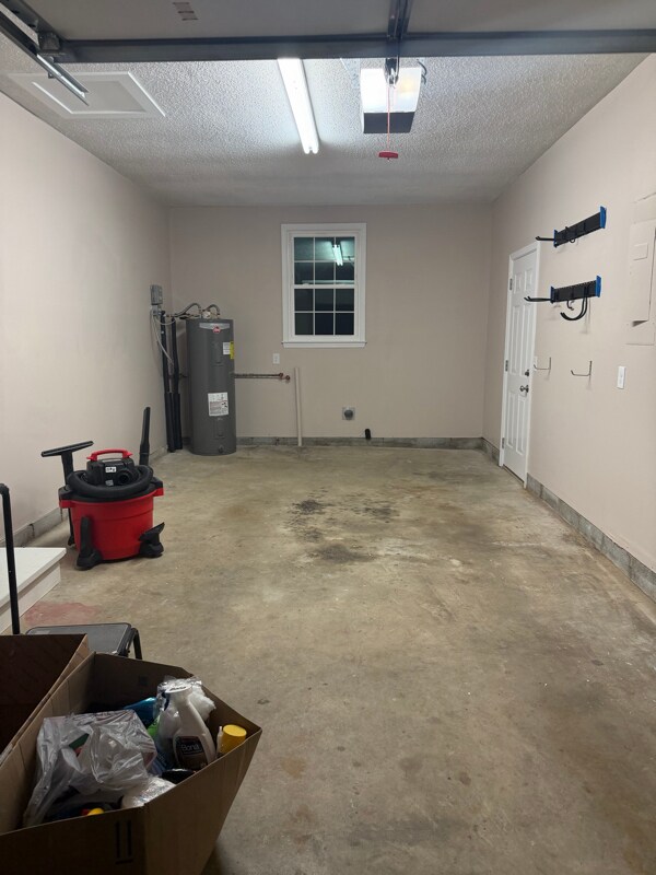 Building Photo - 7115 Hall Ln