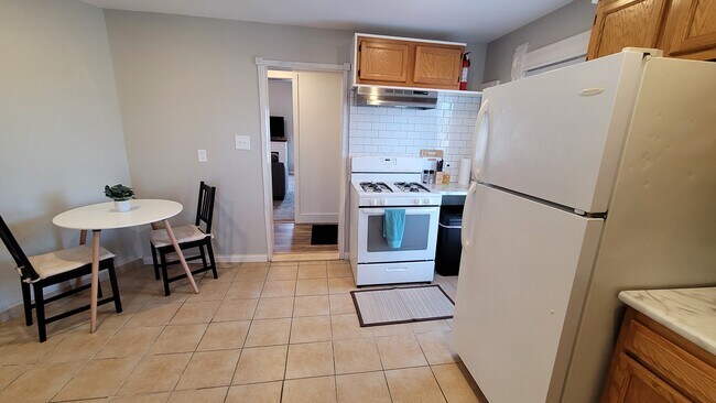 Foto del edificio - 125 Litchfield Ave SE