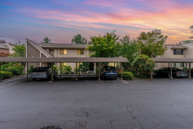 6413 Sand Point Way NE, Seattle, WA 98115 Condo for Rent in Seattle