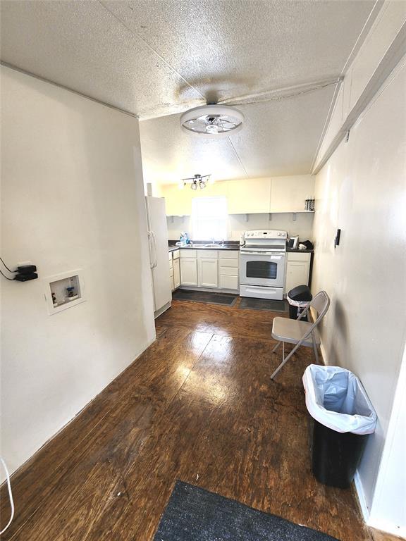 Foto del edificio - 7113 Comstock Cove