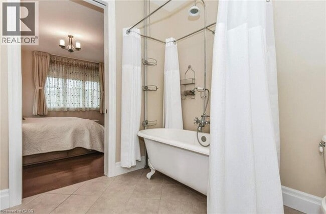 Photo du bâtiment - 4880 Townline Rd