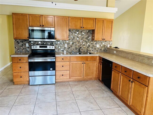 Building Photo - 2275 SW 167th Pl