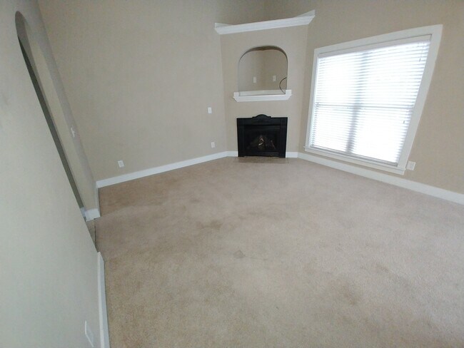 Foto del edificio - 2000 Rossburg Pl