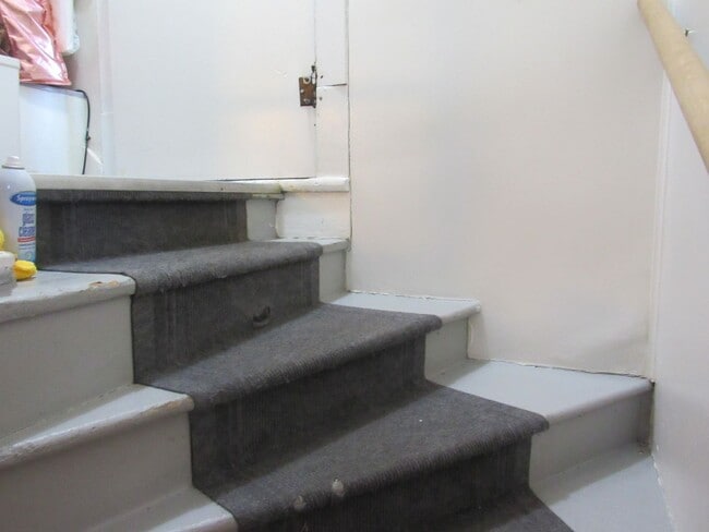 Building Photo - 555 CY Ave