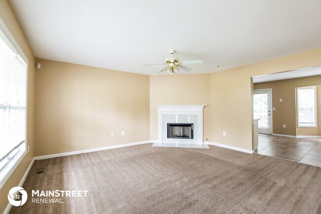 Foto del edificio - 6170 Queensdale Dr