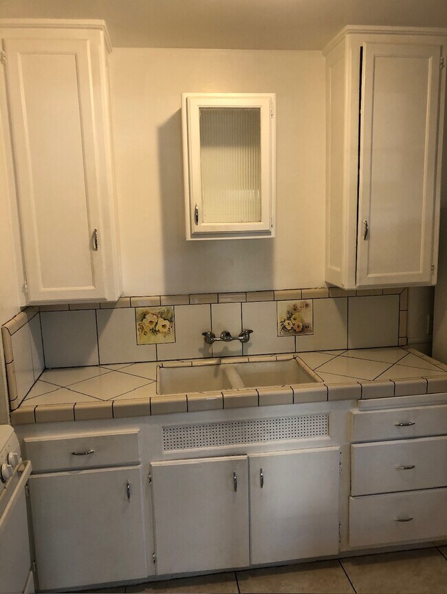 Foto del edificio - 875 N Hoover St