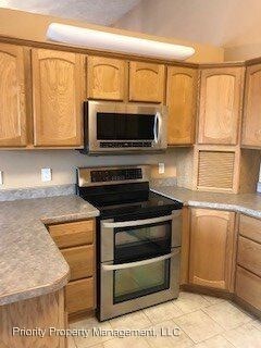 Building Photo - 2 br, 2 bath House - 102 Oregon