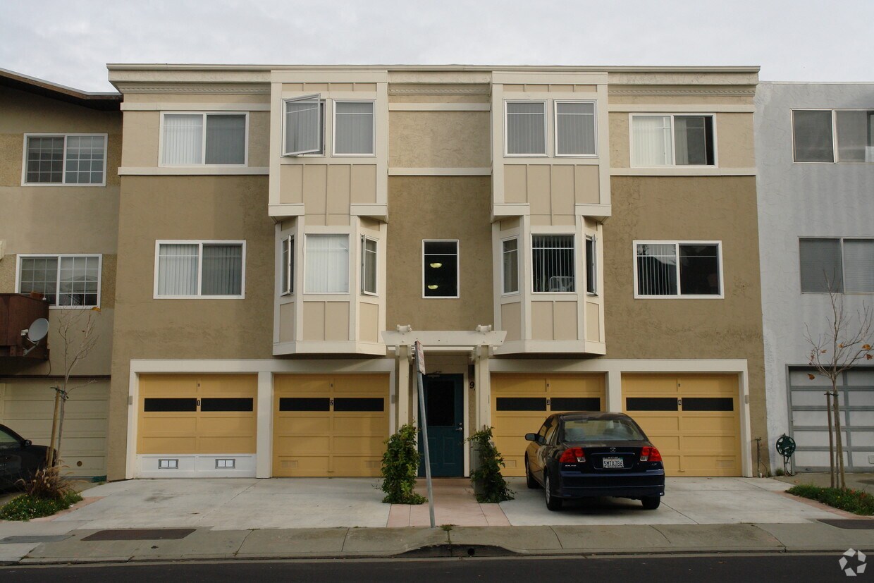 Building Photo - 986 Nora Way