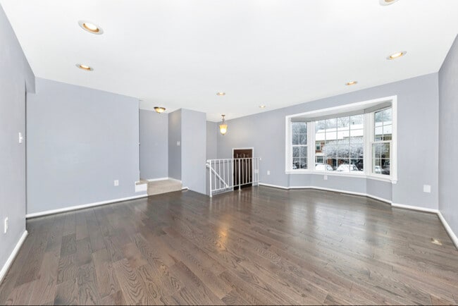 Building Photo - 10442 Malone Ct