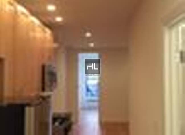 Building Photo - East 82nd Street