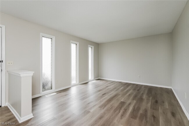 Building Photo - 206 College Park Dr