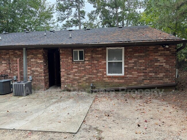 Building Photo - 153 Stoneybrooks Pl