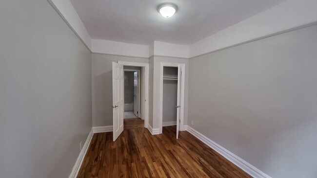 Foto del edificio - 5002 Snyder Ave