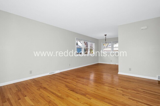 Foto del edificio - Charming Bungalow in a Fantastic Neighborh...
