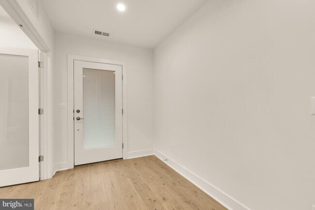 Foto del edificio - 5414 Goshawk Aly