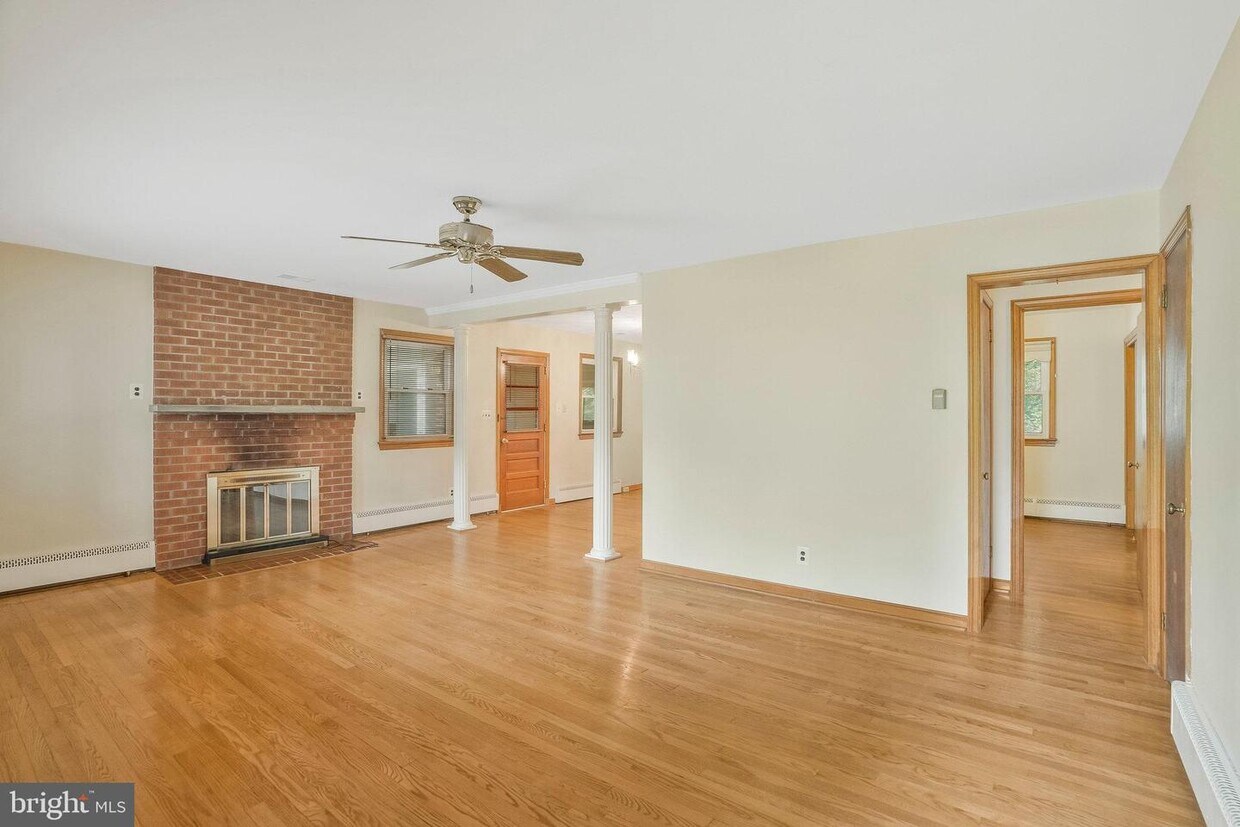 Primary Photo - 709 Ellsworth Ave