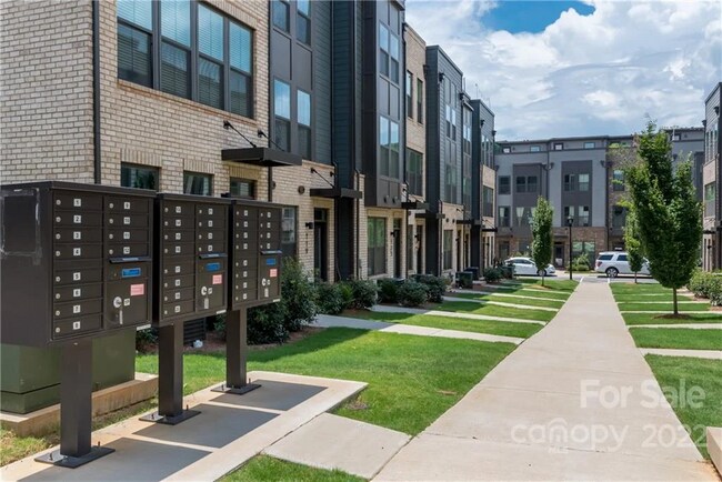 Foto del edificio - 436 W Tremont Ave