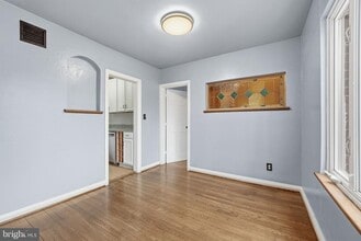 Building Photo - 2030 N Quinn St